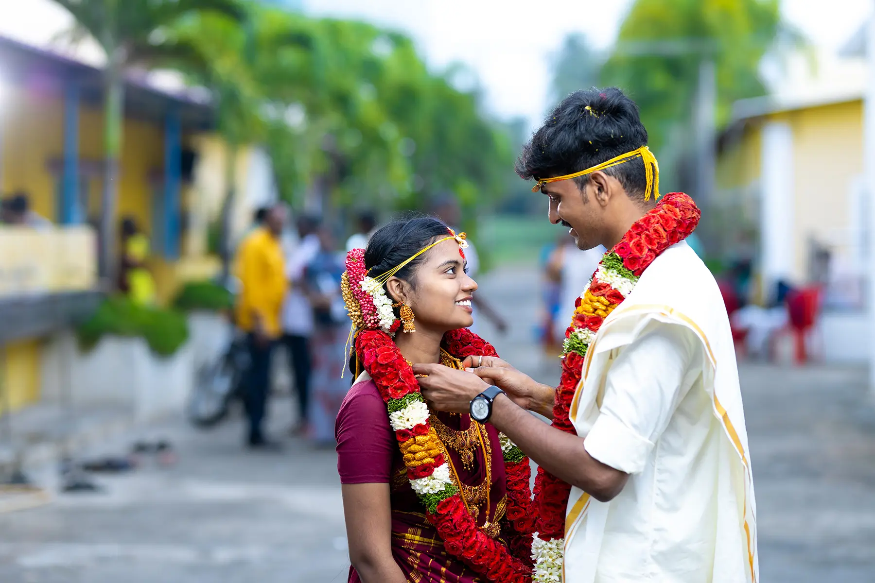 Veerappan and Divyadharshini wedding photography by Studio AK